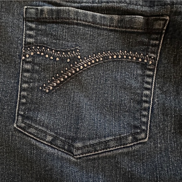 Gloria Vanderbilt Denim Jean Mini Skirt Distressed Hem Studded Pockets Size 14 - Picture 7 of 9